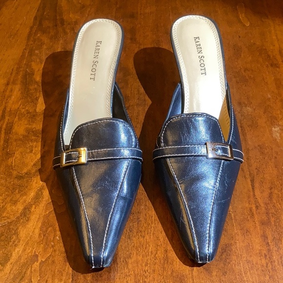 Karen Scott Black Pointed Toe Mules Size 7-1/2M - Picture 2 of 10